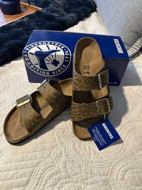 Birkenstock Arizona Leopard Print Sandals - Brown/Tan and olive, size 39